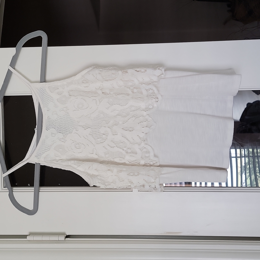 Cute lacey tank top
